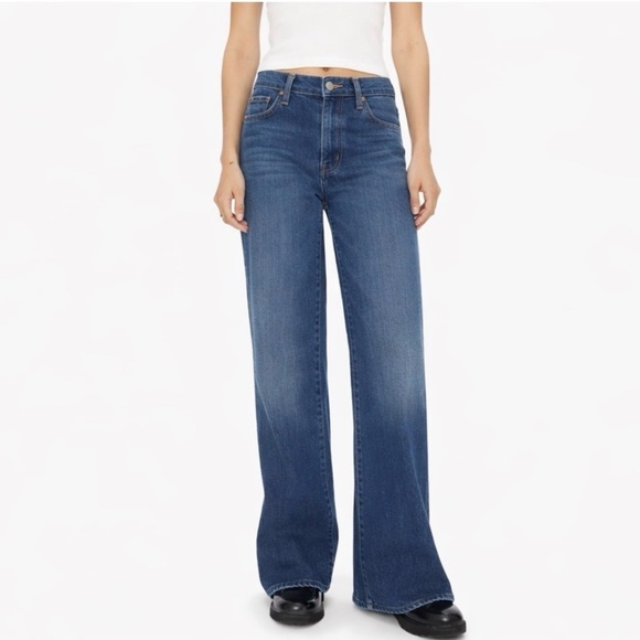 MOTHER Denim - MOTHER
The Ditcher Roller Sneak Yakkity Yak Jeans In Blue, New with out Tags